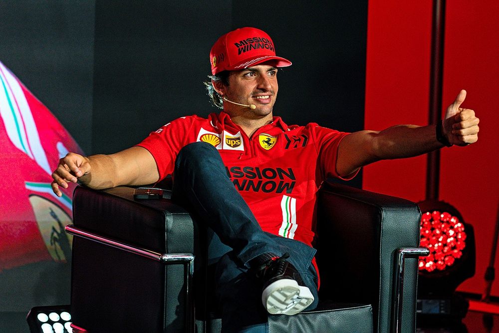 Sainz shares the mantra he uses at Ferrari during challenging times