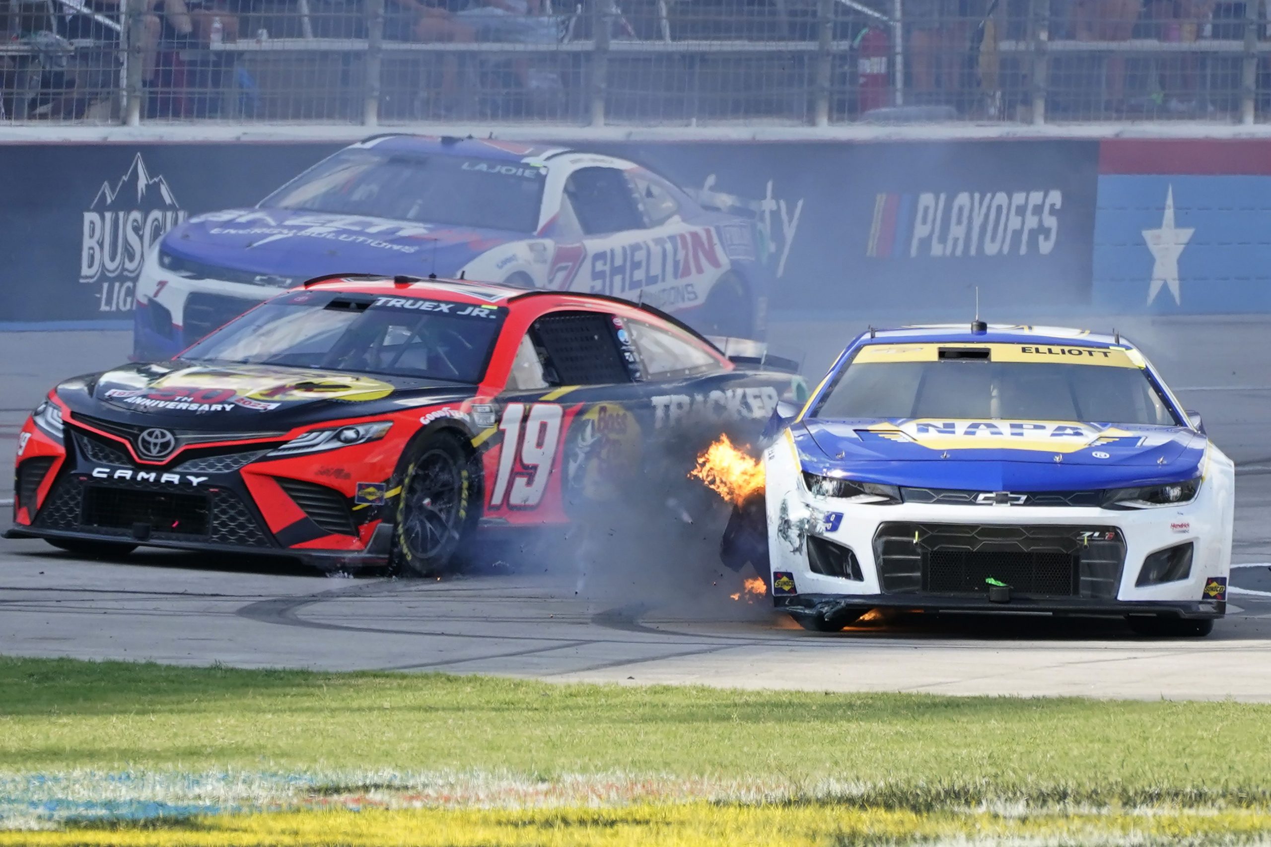 Why did so many NASCAR tyre failures occur in Texas?