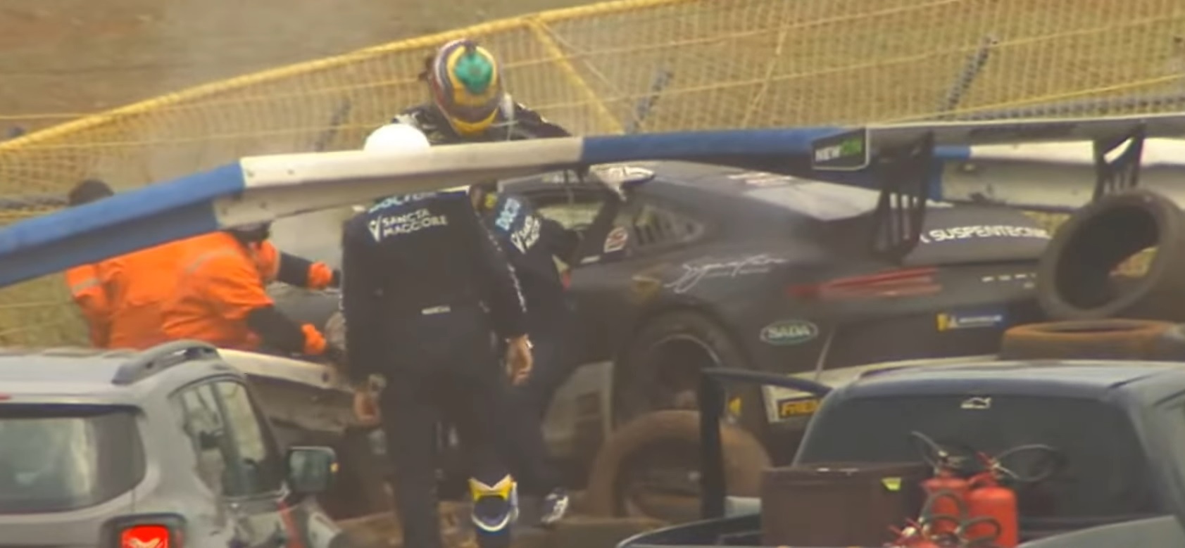 Video: Porsche driver severely crashes, slamming into guardrail