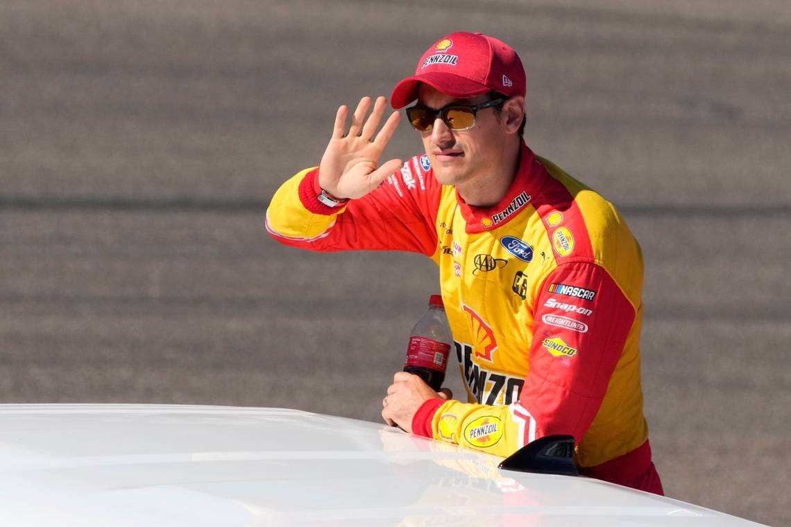 Joey Logano defeats Chastain to earn the 2022 NASCAR Cup championship