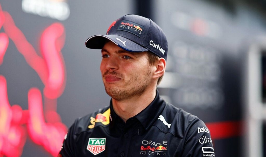 Verstappen disobeys Red Bull team orders