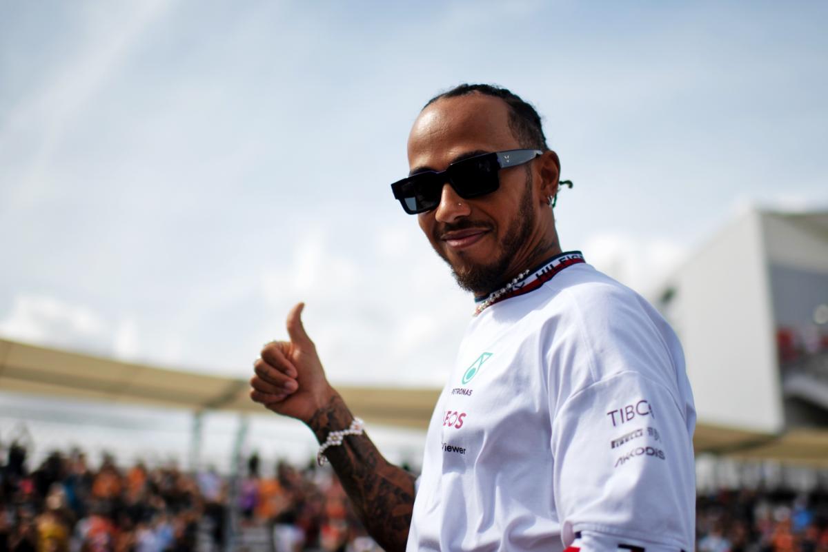 Hamilton receives the FIA prize despite a challenging F1 seaon